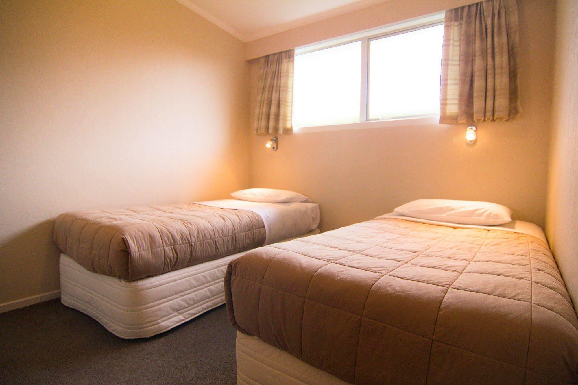 ستراتفورد Broadway Lodge Motel المظهر الخارجي الصورة
